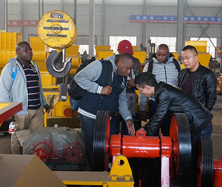 華盛銘重工售中現場指導